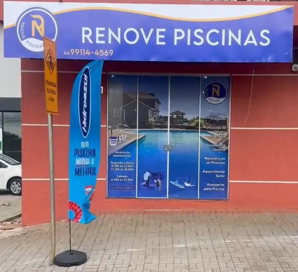 Fachada da loja Renove Piscinas na Av. Tupi, em Pato Branco